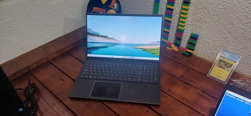 Dell Vostro 5502 i7 High-Performance Laptop 32GB RAM 1TB Nvme storage and dual graphics
