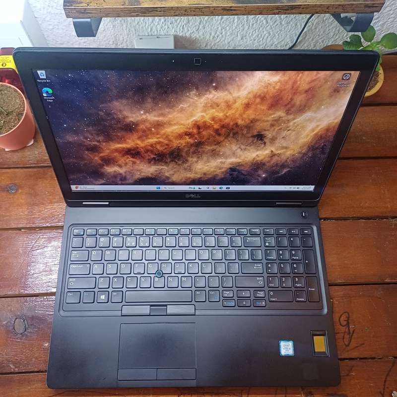 Dell Precision 3530  Pro-Grade Power with Quadro Graphics & 32GB RAM