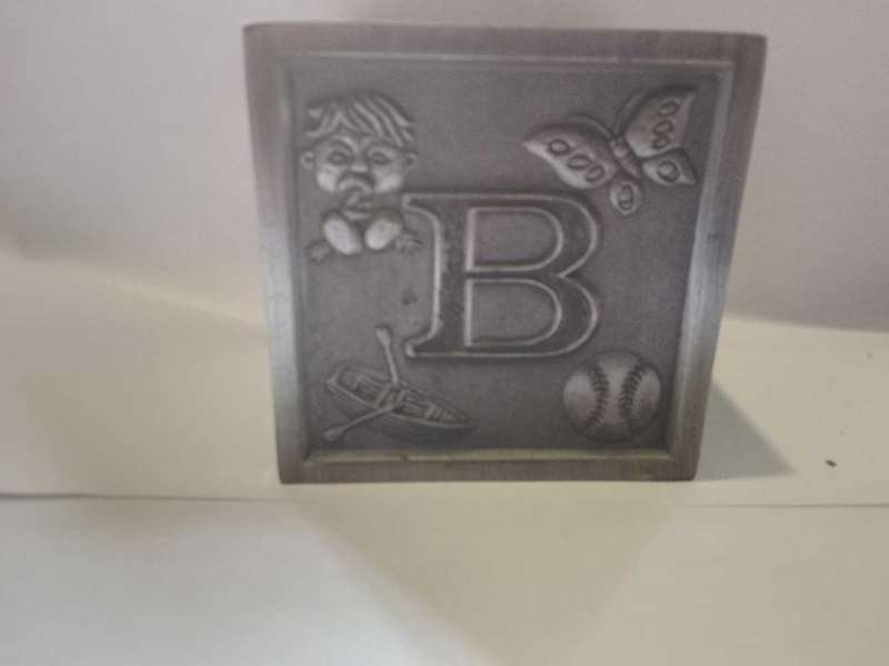 stunning metal money box