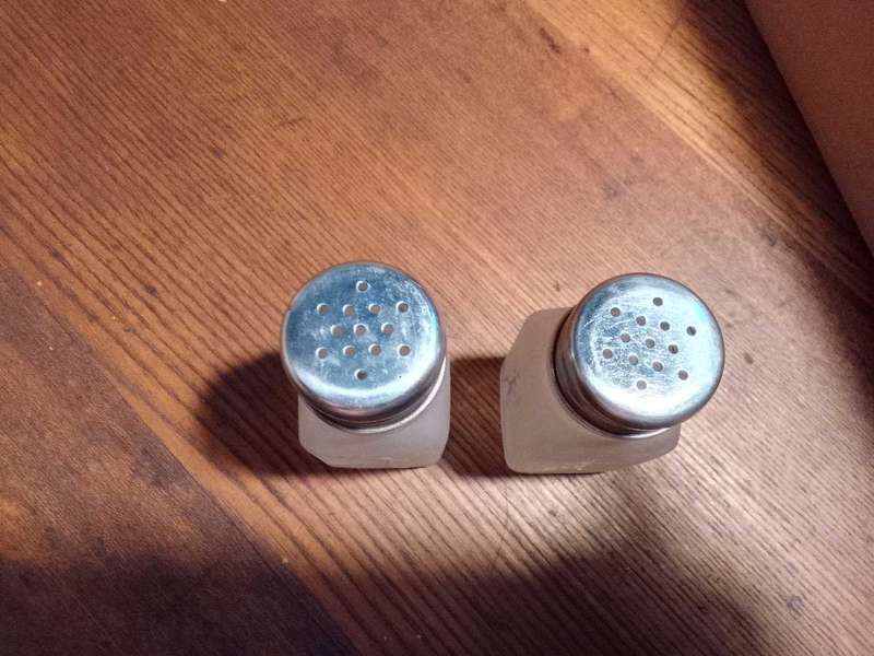 Frosted glass Salt and Pepper shaker