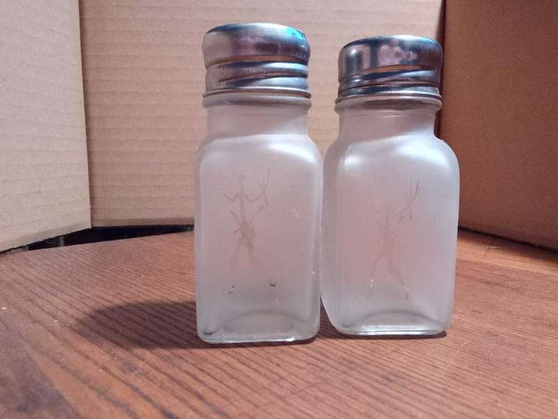 Frosted glass Salt and Pepper shaker