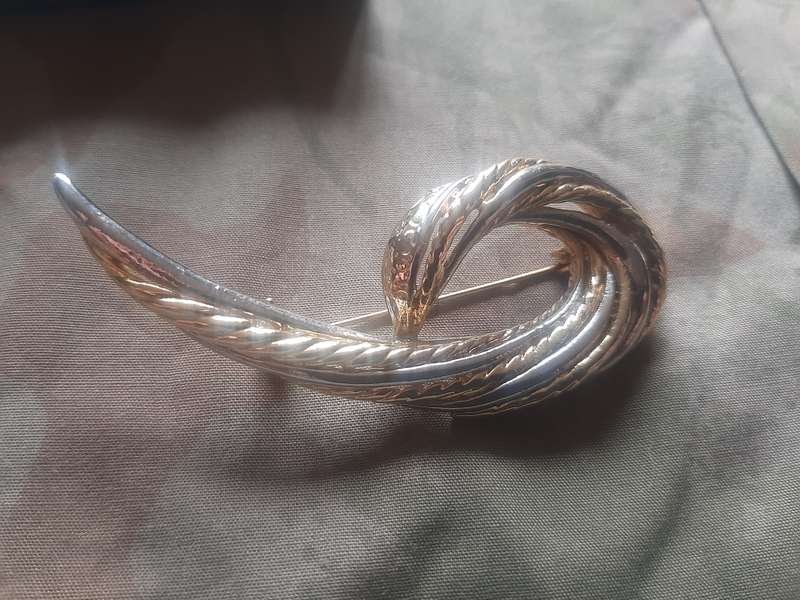 Costume Jewellery Brooch