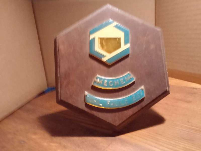 Mechem display plaque