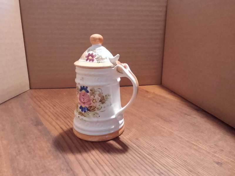 Elweco porcelain small tankard