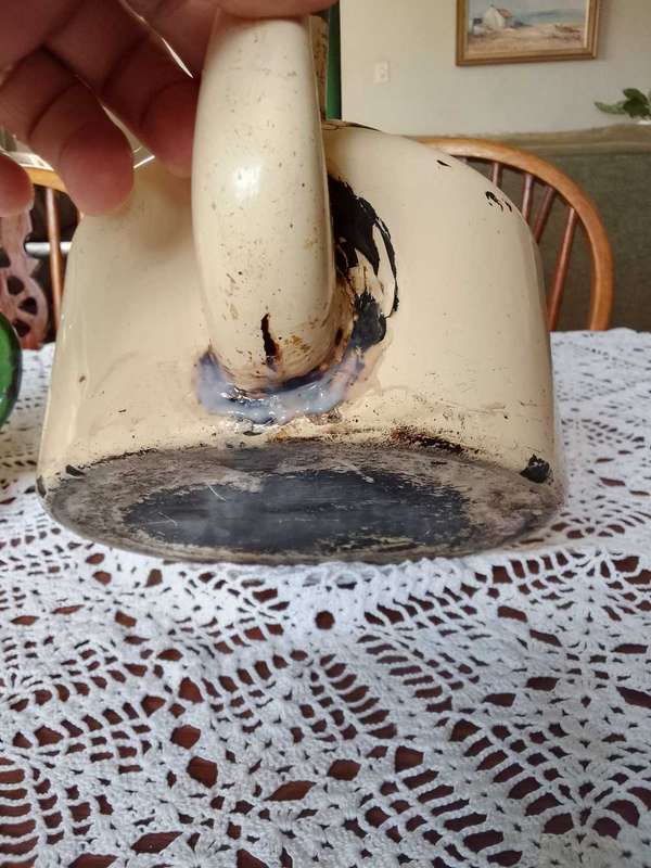3+1 enamel kettles (see pictures and description)