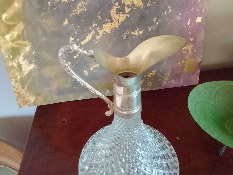 Crystal glass wine decanter