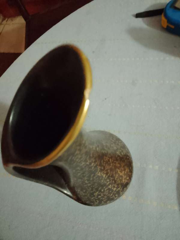 HOHR vase (Has 2 chips as per photo's )