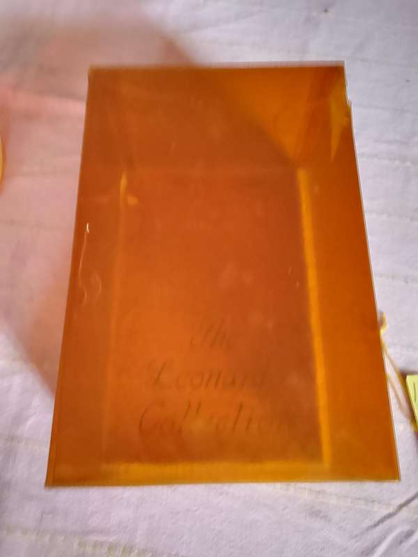 The Leonardo Collection Porcelain (No Damages )