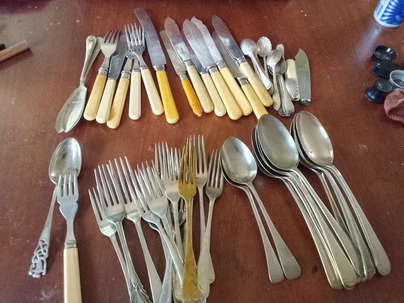 Cuttlery box 69 piece (mixed Lot)