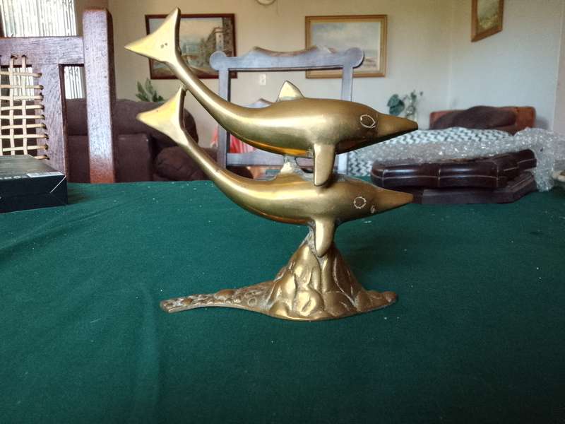 Brass Sculture, 2 dolphins