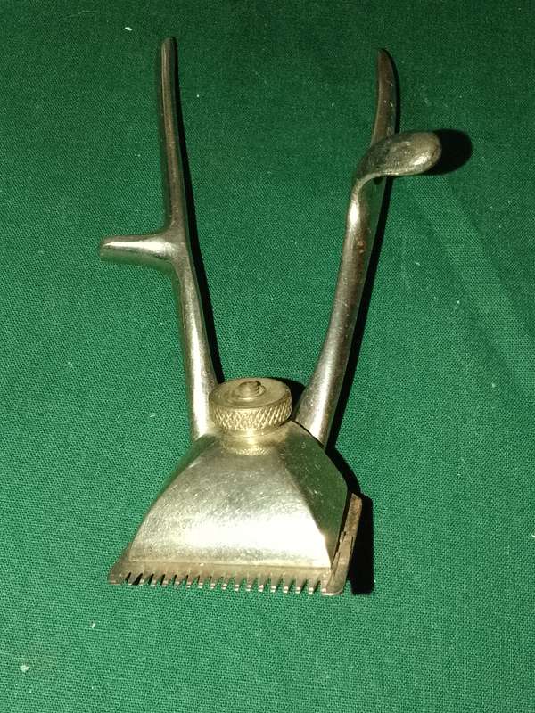 Old Manual Hairclipper