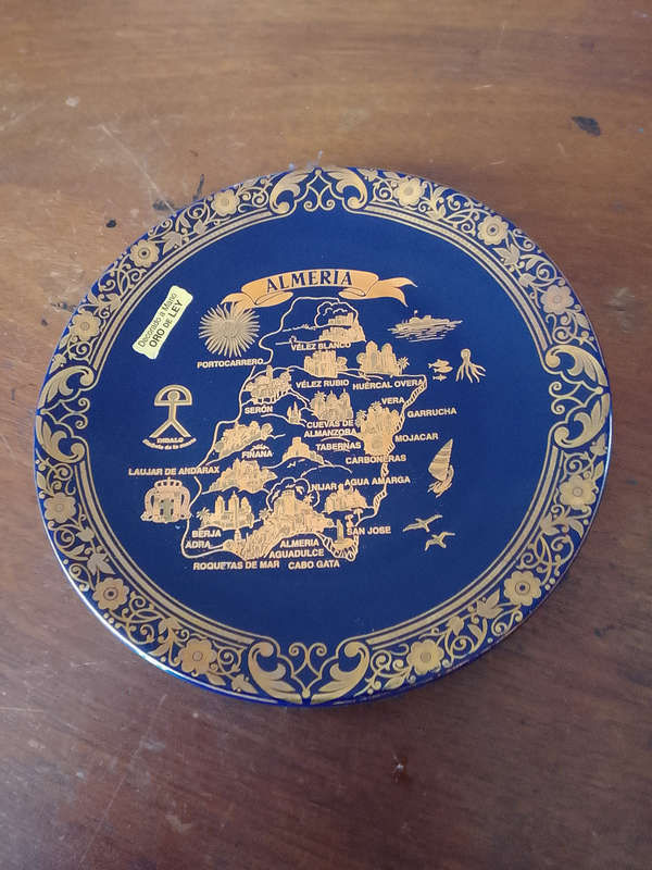 spanish porcelain plate