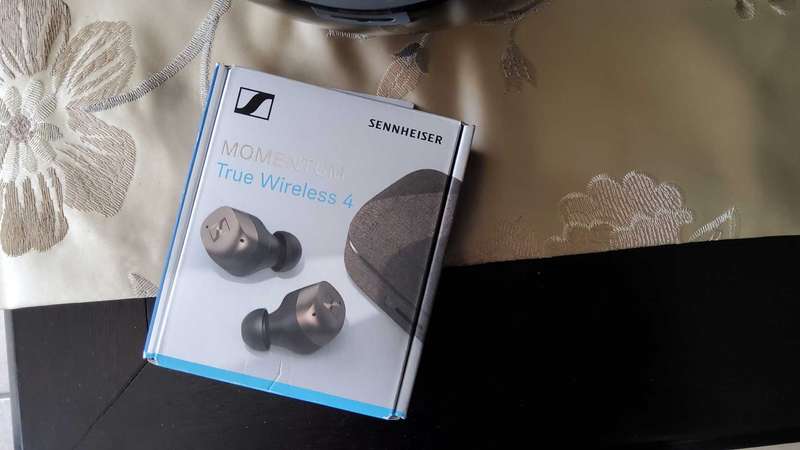 Sennheiser Momentum True Wireless 4 (8 months warranty)