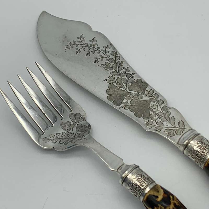 Victorian Pair of 'Stag Horn' Handle Fish Servers