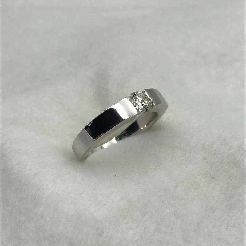 Classic 18ct White Gold & Diamond Dress Ring (V - R50 850)