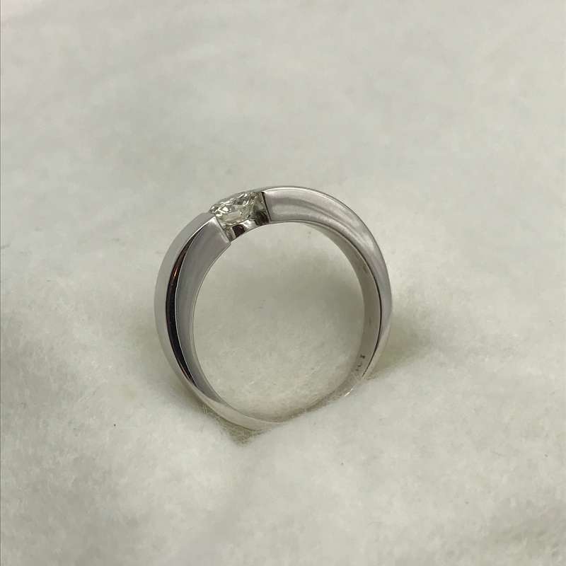 Classic 18ct White Gold & Diamond Dress Ring (V - R50 850)
