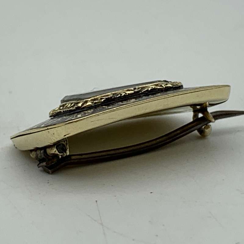 Early Victorian Gold & Enamel 'Memorial' Brooch (Dated - 1838)