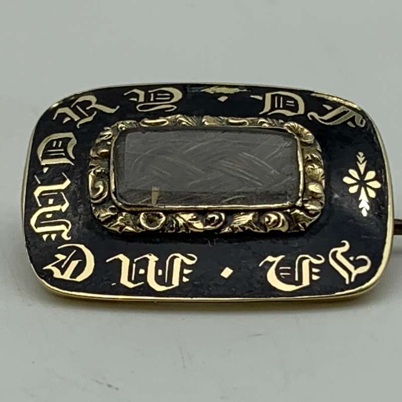 Early Victorian Gold & Enamel 'Memorial' Brooch (Dated - 1838)