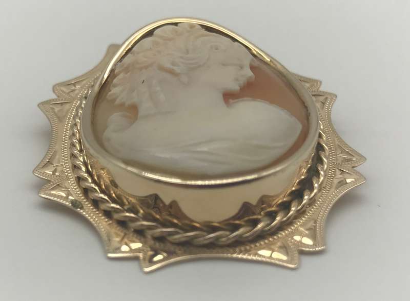 Large 9ct Rose Gold Cameo Pendant (V. R27 540)