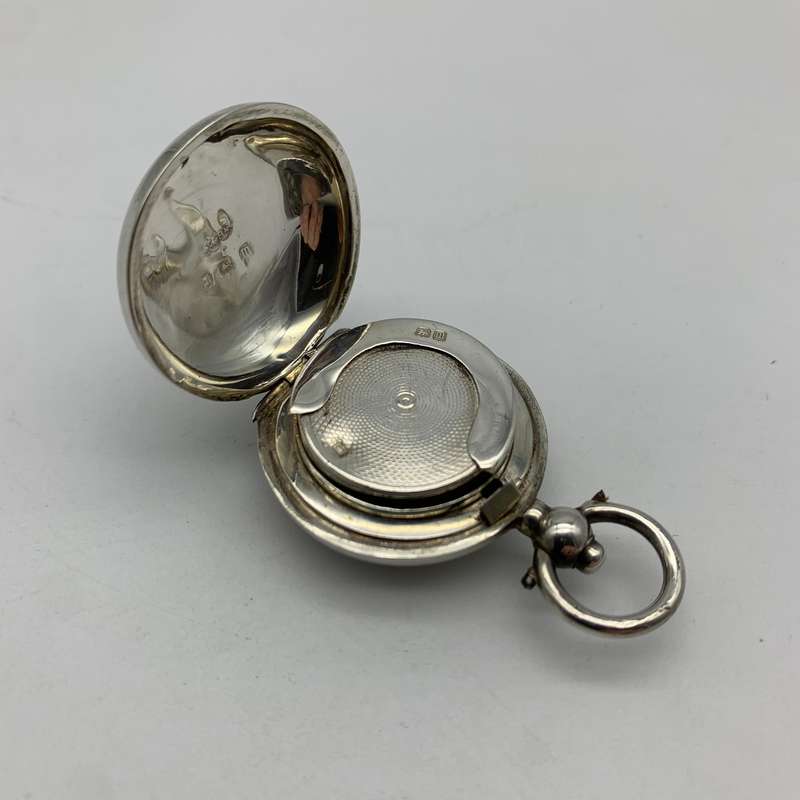 Antique Silver Sovereign Case (1911)