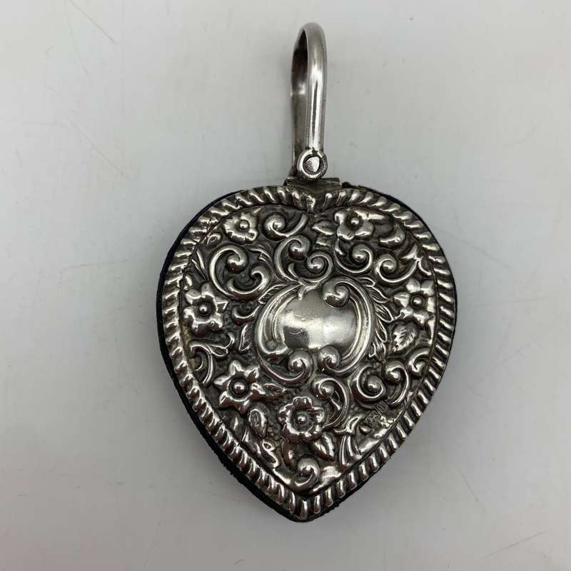 Victorian Silver Chatelaine Pin Cushion (1901)