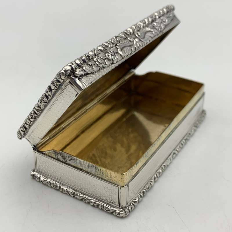 Exquisite Georgian Silver Table Snuff Box (1830)