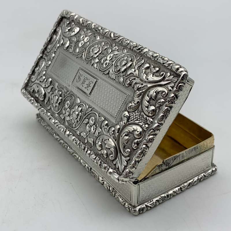 Exquisite Georgian Silver Table Snuff Box (1830)