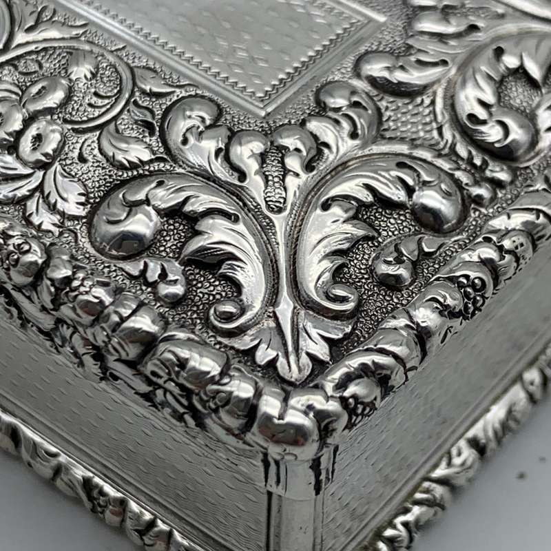 Exquisite Georgian Silver Table Snuff Box (1830)