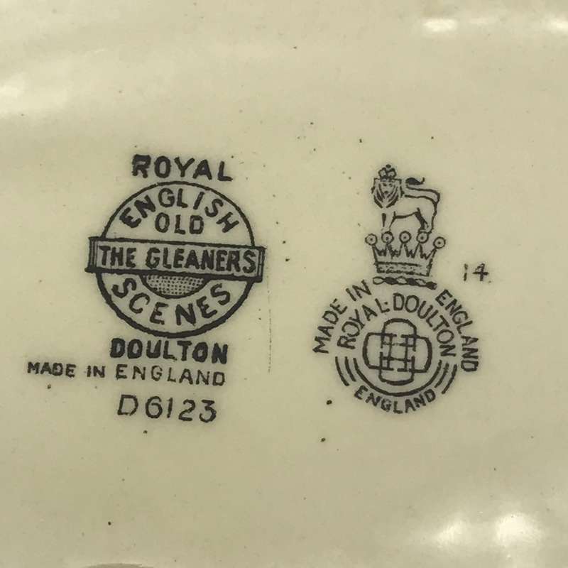 Royal Doulton 'The Gleaners' Clover Leaf Dish (D6123)