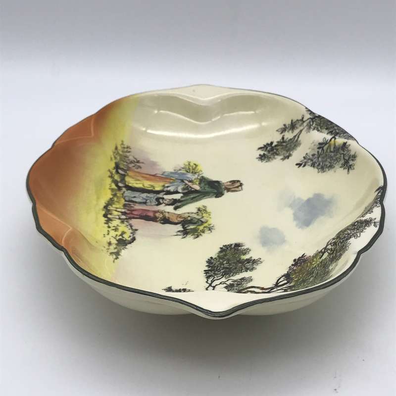 Royal Doulton 'The Gleaners' Clover Leaf Dish (D6123)
