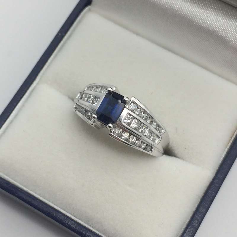18ct White Gold, Diamond and Sapphire Ring (V. R102 420)