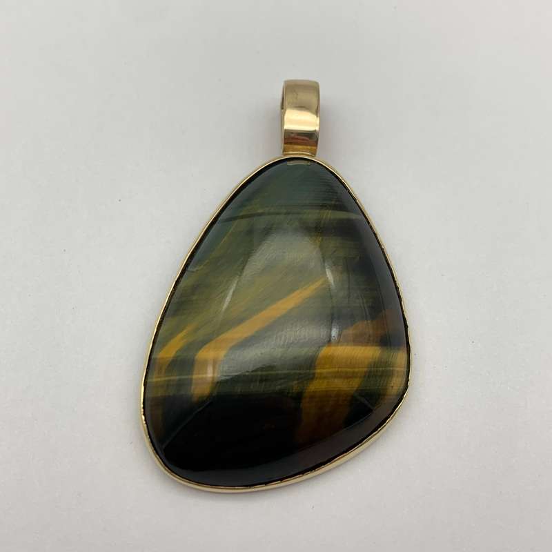 Large Vintage 9ct Gold 'Hawks Eye' Enhancer Pendant
