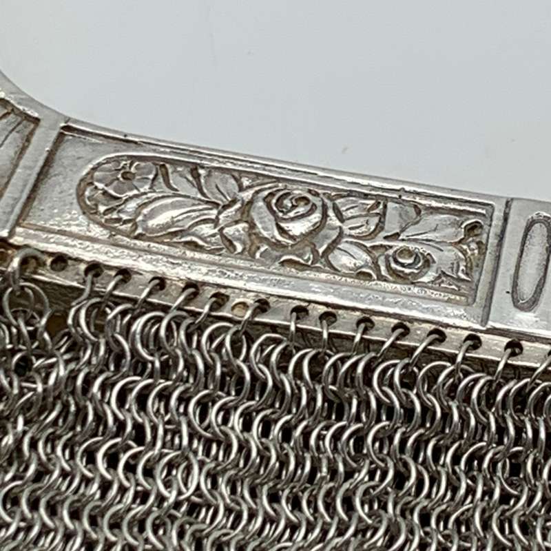 Large 1920s Solid Silver 'Art Deco' Mesh Evening Bag (510g)