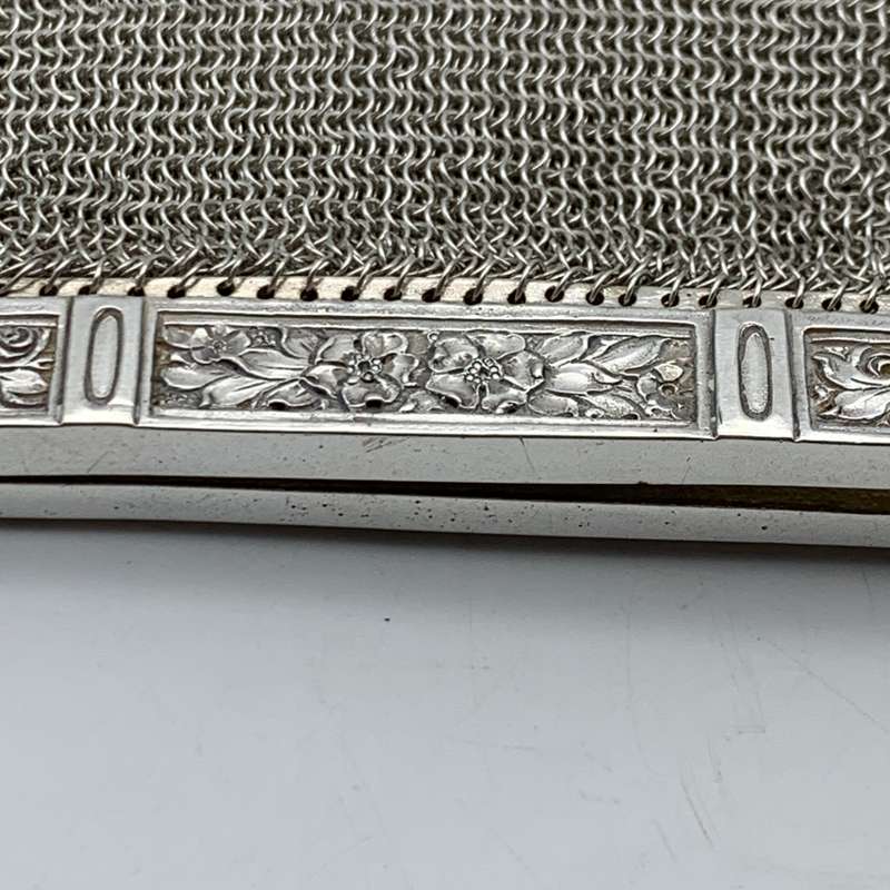 Large 1920s Solid Silver 'Art Deco' Mesh Evening Bag (510g)