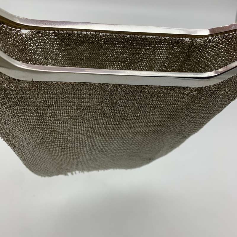 Large 1920s Solid Silver 'Art Deco' Mesh Evening Bag (510g)