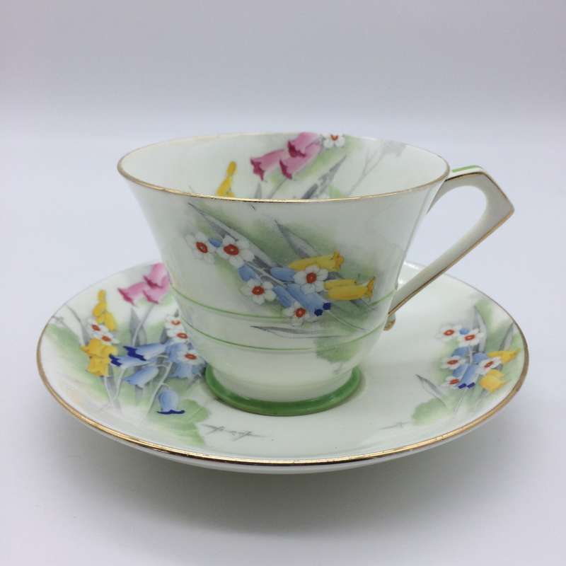 Lovely Art Deco 'Paragon' Teacup and Saucer