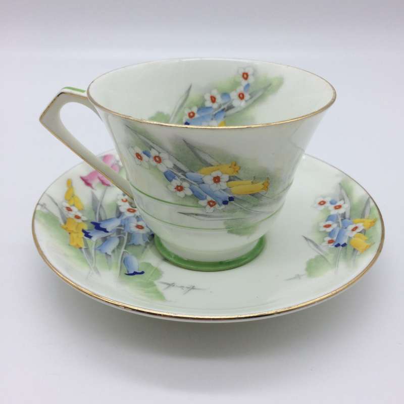 Lovely Art Deco 'Paragon' Teacup and Saucer