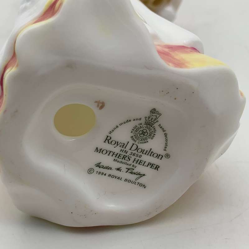 Royal Doulton 'Mothers Helper' Figurine (HN 3650)