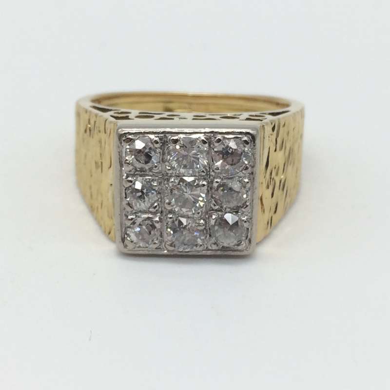 18ct Gold & Diamond Dress Ring (V. R76 250)