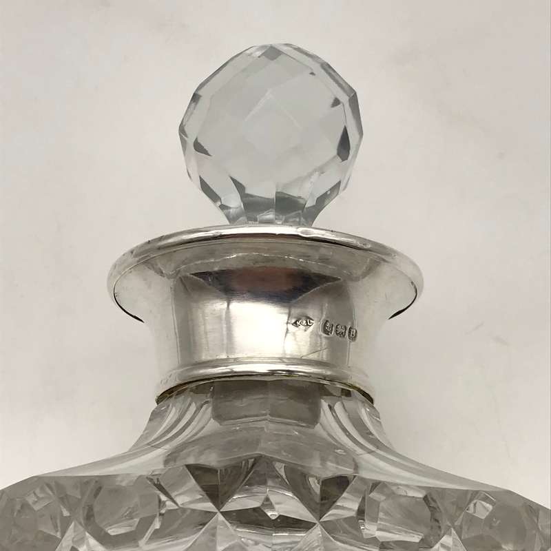 Early Elegant Silver & Crystal Scent Bottle (1929)