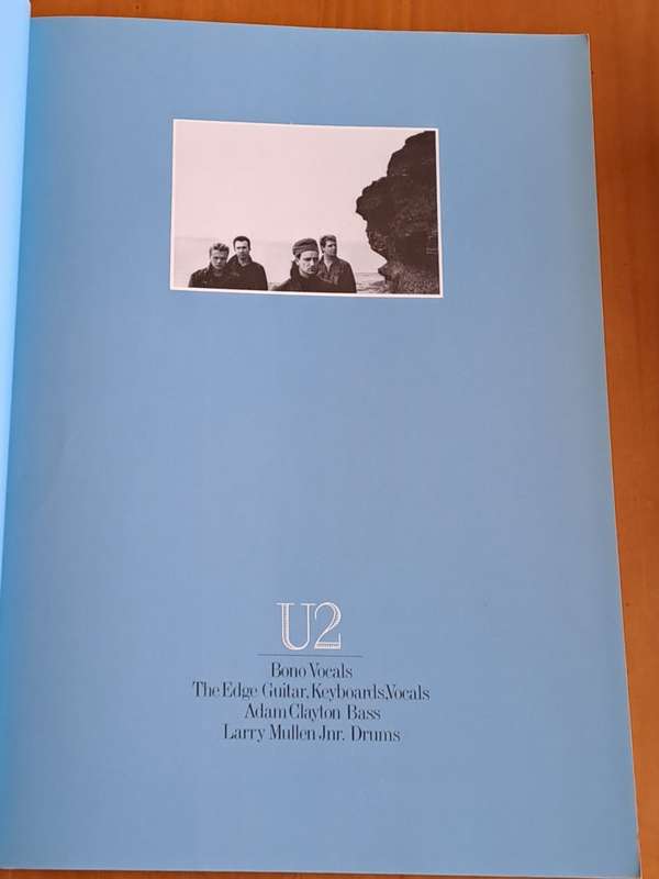 U2 Portfolio -  Vintage sheet music book  - 1988 -  Guitar