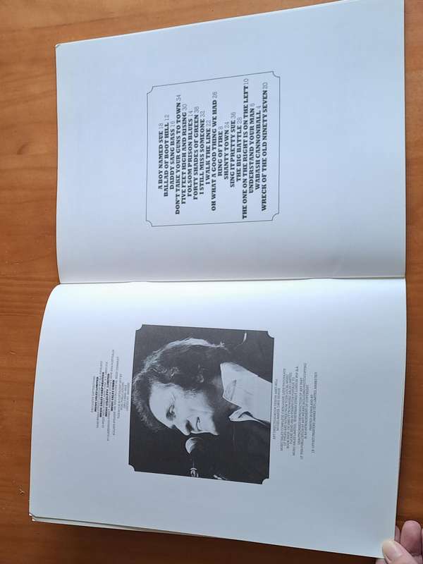 Johhny Cash - Easy guitar chord diagrams and full lyrics - 1977