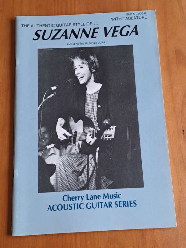 The authentic guitar style of  Suzanne Vega by Mark Phillips - 1989