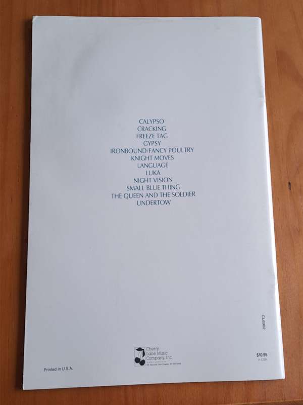 The authentic guitar style of  Suzanne Vega by Mark Phillips - 1989