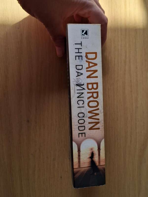 Dan Brown -  The Da Vinci Code -  Softcover - p593