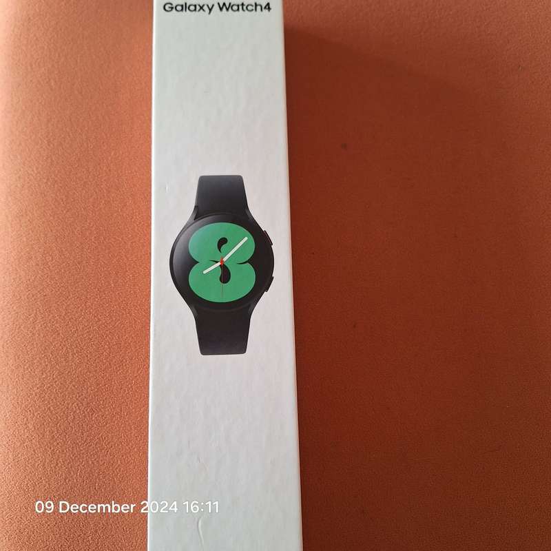 Samsung Galaxy Watch 4 (R860) BT Smartwatch (40mm) - Black