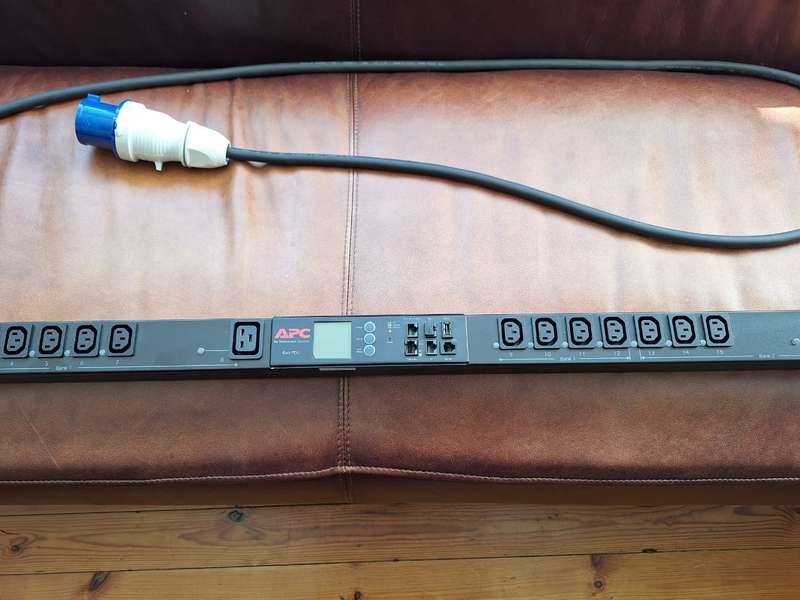 APC AP8653 Rack PDU (by Schneider Electric) - 32 Amp, 21 x C13, 3 x C19