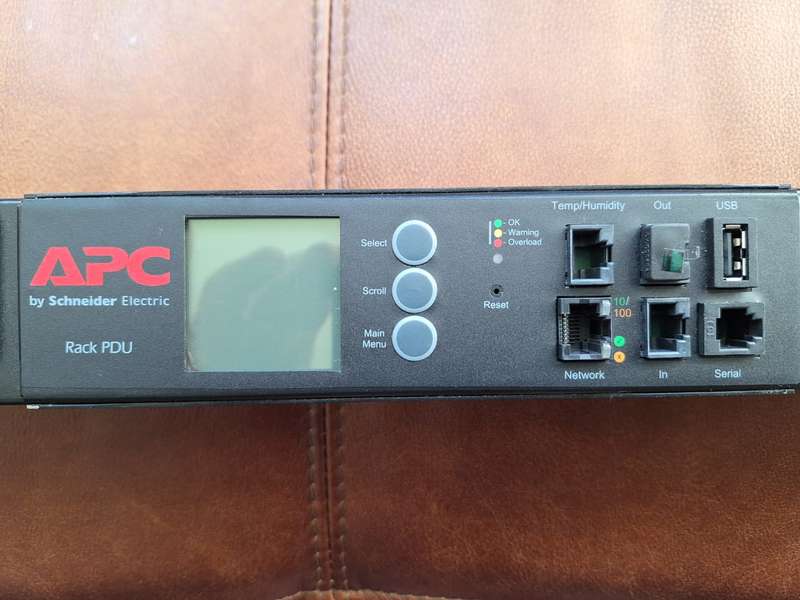 APC AP8653 Rack PDU (by Schneider Electric) - 32 Amp, 21 x C13, 3 x C19