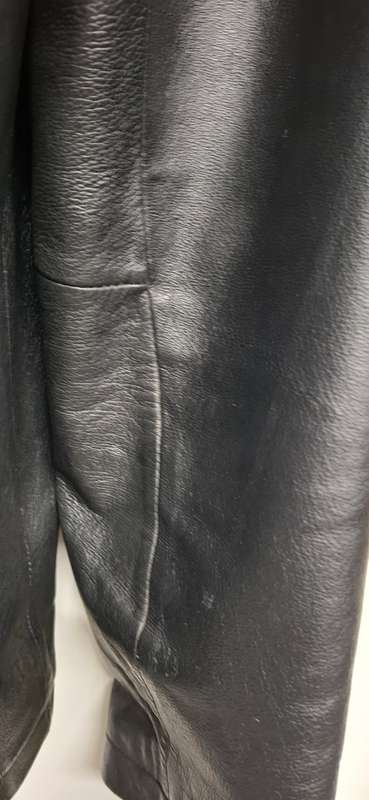 Stunning Heavy Leather Jacket with a Zip Close - Mens Size L - Woolworths brand - great condition