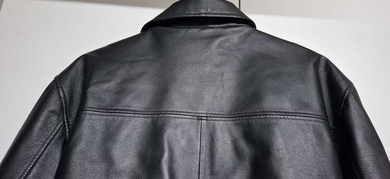 Stunning Heavy Leather Jacket with a Zip Close - Mens Size L - Woolworths brand - great condition